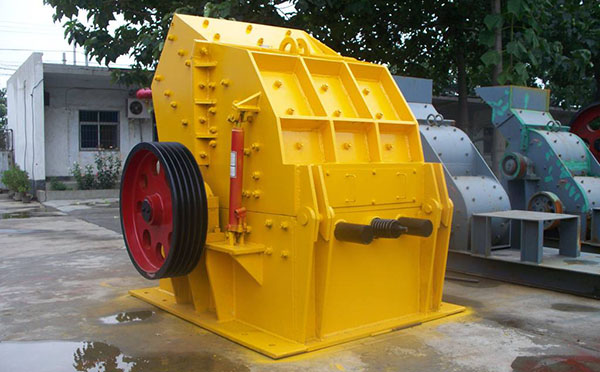螢石錘式破碎機 螢石錘式破碎機